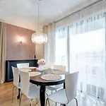 Dom & House - Szafarnia Hotel