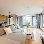 Dom & House - Szafarnia Hotel