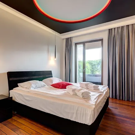 Dom & House - Szafarnia 3* גדנסק