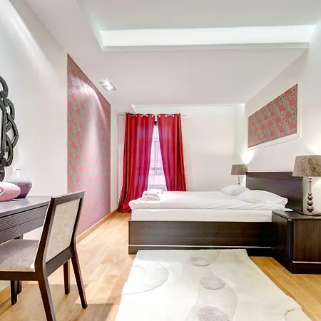 Dom & House - Szafarnia Hotel