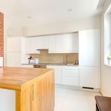 Dom & House - Szafarnia מלון