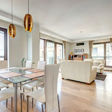 Dom & House - Szafarnia Hotel 3*