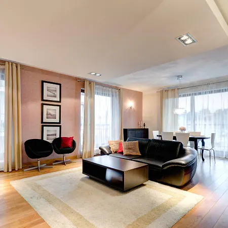 Dom & House - Szafarnia