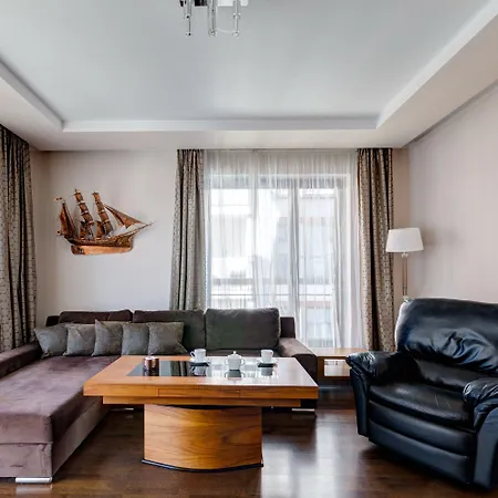 Dom & House - Szafarnia 3* גדנסק