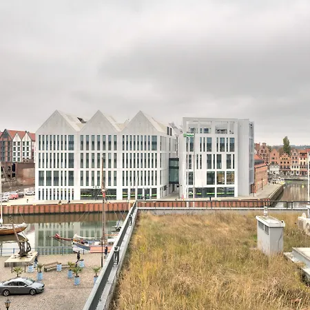 Dom & House - Szafarnia Hotel