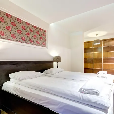 Dom & House - Szafarnia