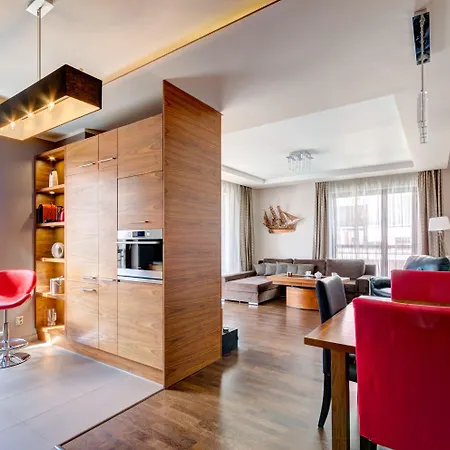 Dom & House - Szafarnia فندق